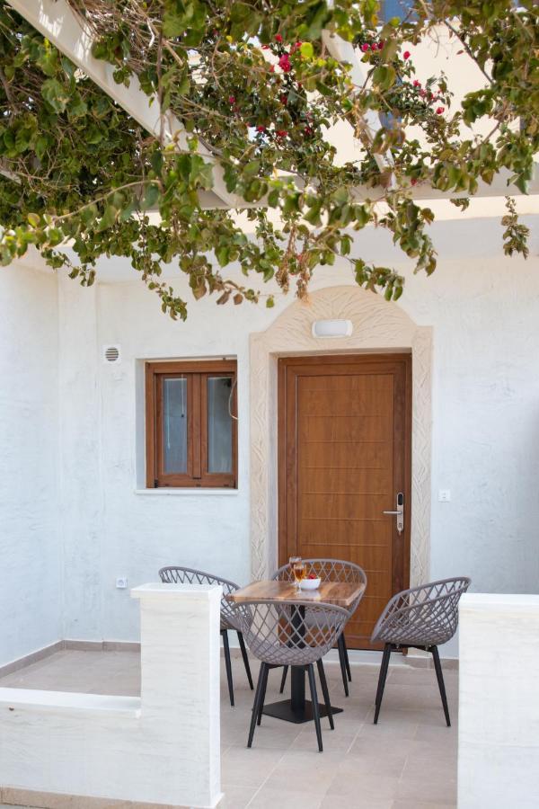 Naxos City Alta Vista Naxosアパートホテル エクステリア 写真