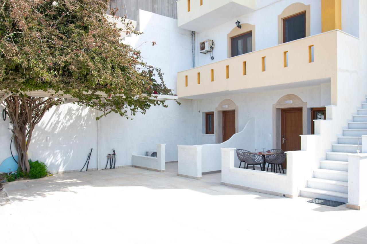 Naxos City Alta Vista Naxosアパートホテル エクステリア 写真